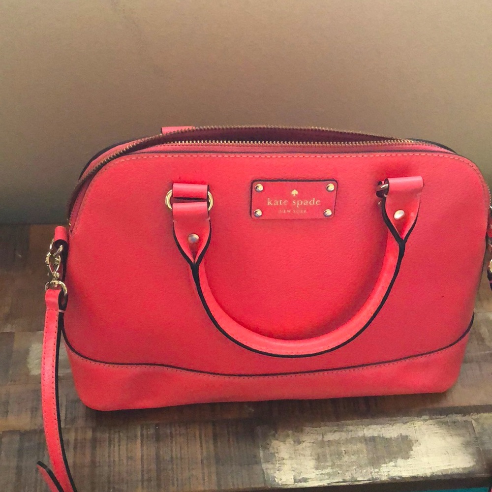Kate Spade ♠️ Coral Carli bag